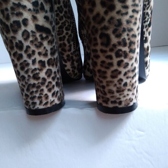 Leopard 5" Block Heel  Almond Toe Velvet/Faux Suede Ankle Boots  As New Sz 9.5 - Picture 9 of 11